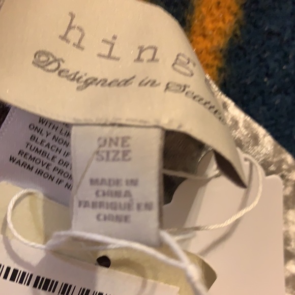 VELVET SCARF NWT - Picture 2 of 7